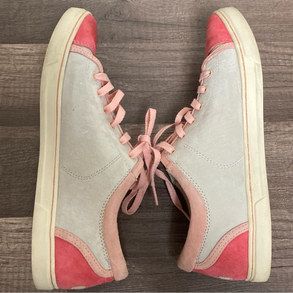 UGG Women’s Sneaker Suede Pink and Gray Casual Fashion sz 10 - Picture 12 of 13